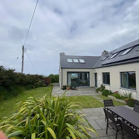 Clogher View - Scenic * דינגל